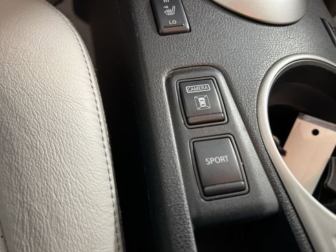 Used 2012 Nissan Rogue SL image 31