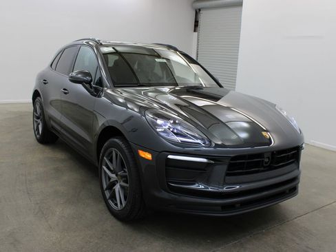 New 2026 Porsche Macan image 9