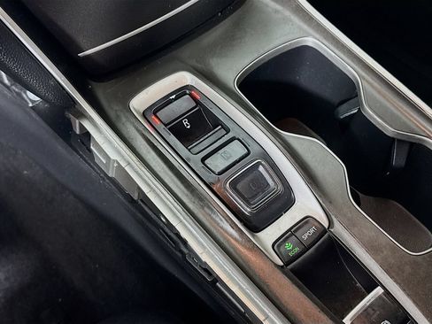 Used 2018 Honda Accord Sport image 16