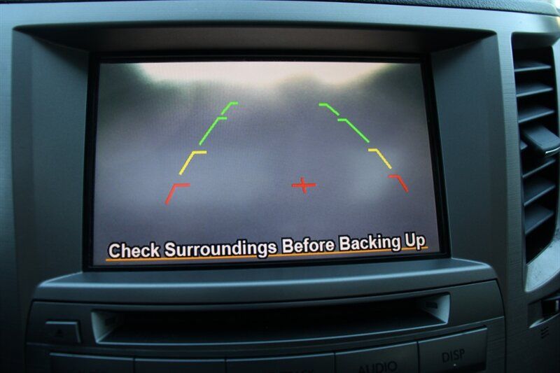 Used 2013 Subaru Outback 2.5i Limited AWD/4WD image 9