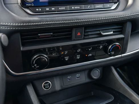 Used 2023 Nissan Rogue S FWD image 22