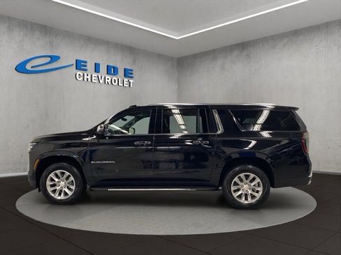 New 2026 Chevrolet Suburban Premier image 6