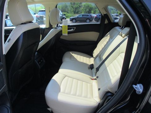 Used 2022 Ford Edge SEL w/ Convenience Package AWD/4WD image 13