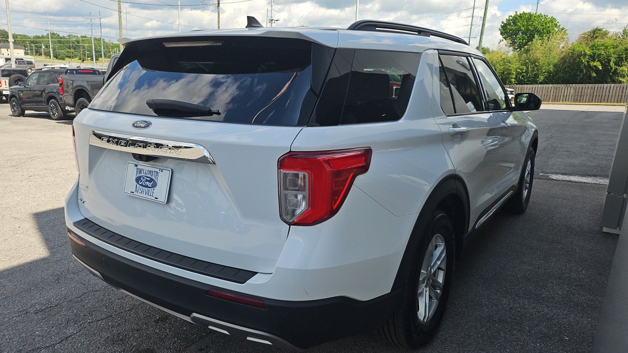 Used 2023 Ford Explorer XLT w/ Equipment Group 202A RWD image 5