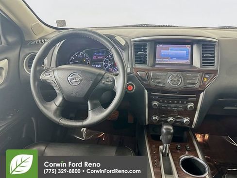 Used 2014 Nissan Pathfinder SL w/ SL Premium Package image 21