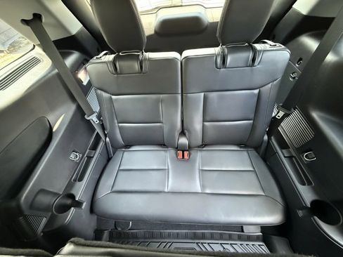 Used 2022 Ford Explorer XLT w/ Equipment Group 202A image 15