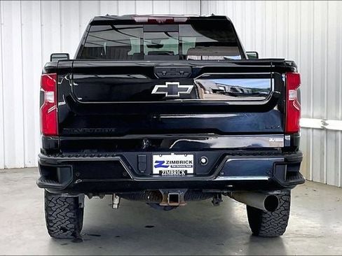 Used 2022 Chevrolet Silverado 2500 LTZ w/ LTZ Plus Package AWD/4WD image 4