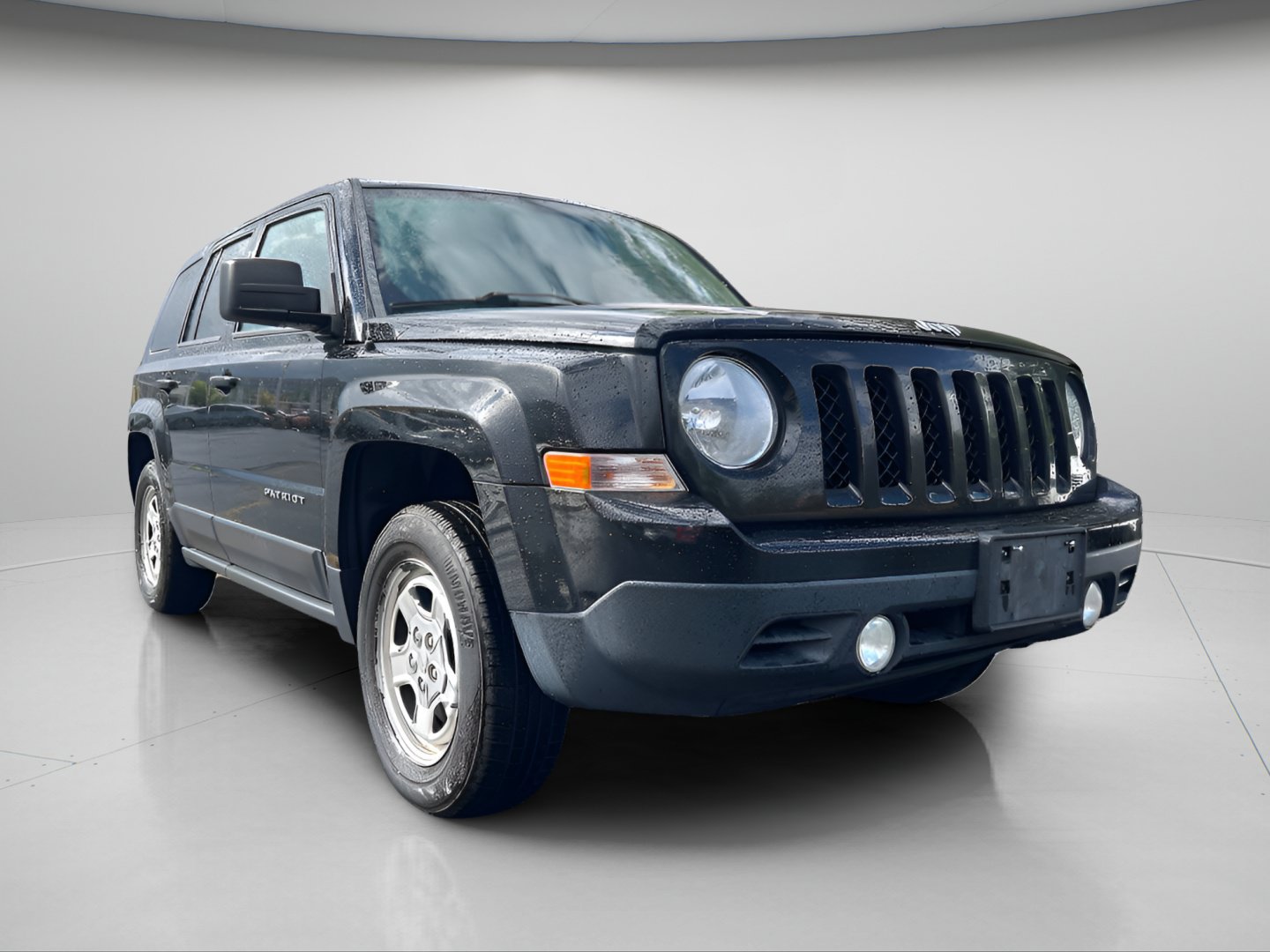 Used 2015 Jeep Patriot Sport w/ Power Value Group FWD image 3