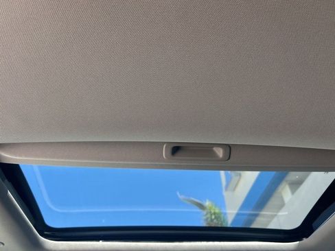 Used 2024 Honda CR-V EX-L image 10