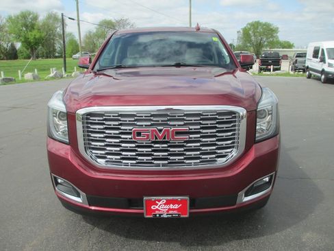 Used 2019 GMC Yukon Denali w/ Denali Ultimate Package image 13