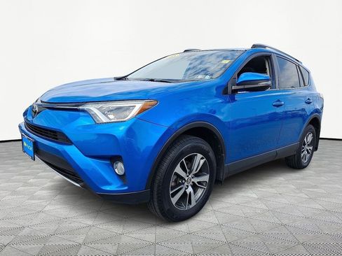Used 2018 Toyota RAV4 XLE AWD/4WD image 3