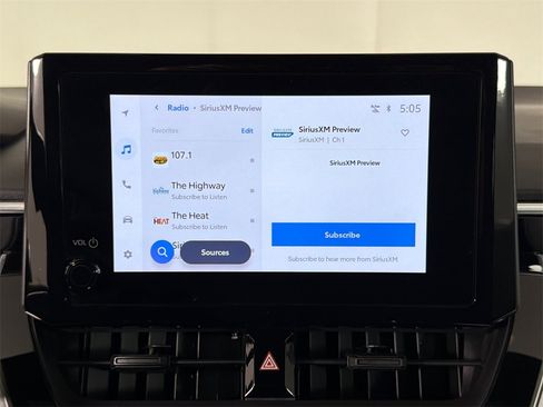 Used 2024 Toyota Corolla SE image 28