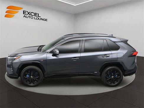 Used 2022 Toyota RAV4 SE image 43