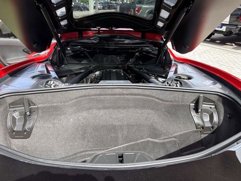 Used 2025 Chevrolet Corvette Stingray Preferred Cpe w/ Stealth Interior Trim Package RWD image 11