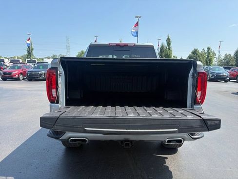 Used 2025 GMC Sierra 1500 AT4 w/ AT4 Premium Package AWD/4WD image 16