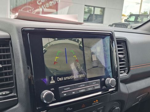 Used 2023 Nissan Frontier PRO-4X w/ Pro Convenience Package AWD/4WD image 13