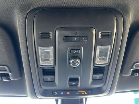 Used 2021 Chevrolet Tahoe Z71 image 23