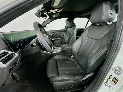 Used 2025 BMW 330i Sedan w/ M Sport Package image 21