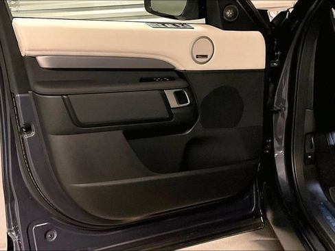 Certified 2025 Land Rover Discovery Dynamic SE AWD/4WD image 26