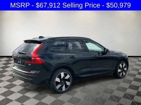 Certified 2025 Volvo XC60 T8 Plus w/ Protection Package Premier image 3