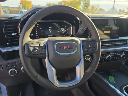 New 2026 GMC Sierra 2500 SLT w/ SLT Convenience Package image 17