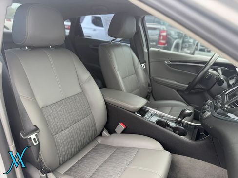 Used 2018 Chevrolet Impala LT w/ LT Convenience Package FWD image 21