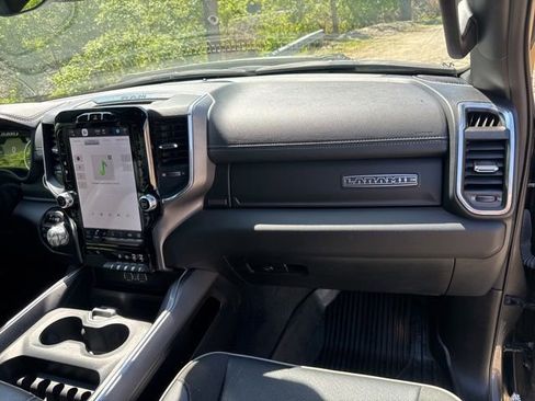 Used 2023 RAM 1500 Laramie AWD/4WD image 29