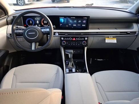Used 2025 Hyundai Tucson SEL FWD image 9
