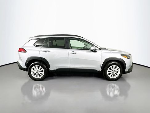 Certified 2022 Toyota Corolla Cross LE FWD image 4