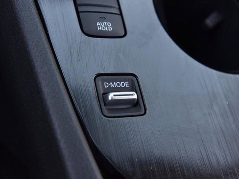 Certified 2023 Nissan Rogue S image 17