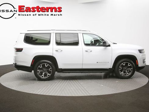 Used 2023 Jeep Wagoneer Series III w/ Preferred Equipment Group image 43