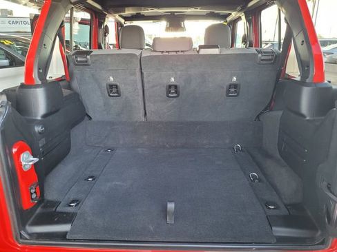 Certified 2025 Jeep Wrangler Unlimited Sahara w/ Safety Group image 19