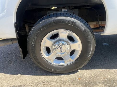 Used 2015 Ford F250 XLT AWD/4WD image 11