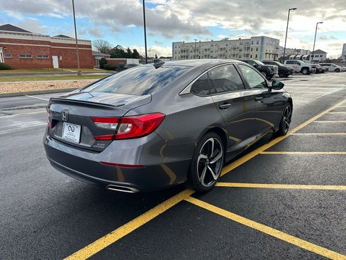 Used 2020 Honda Accord Sport image 7