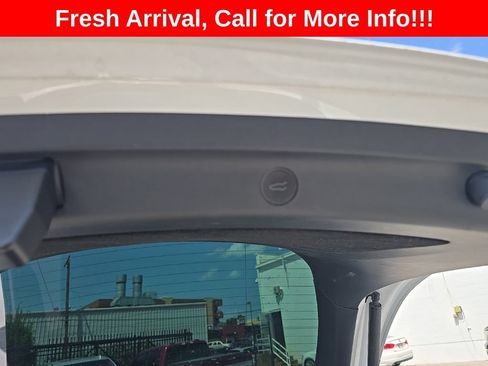 Used 2023 Tesla Model Y Long Range AWD/4WD image 23