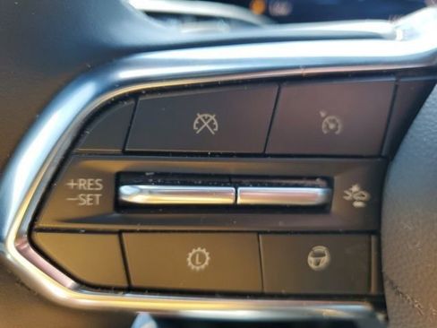 Used 2025 Chevrolet Traverse High Country FWD image 29