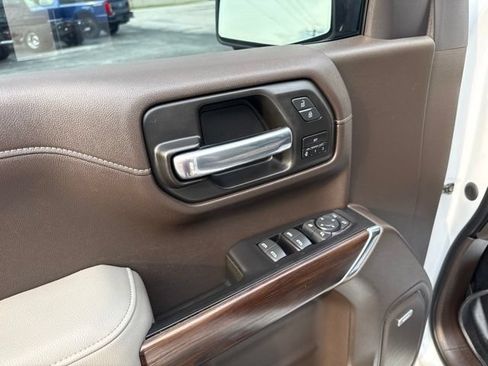 Used 2020 GMC Sierra 1500 SLT w/ SLT Premium Plus Package AWD/4WD image 10