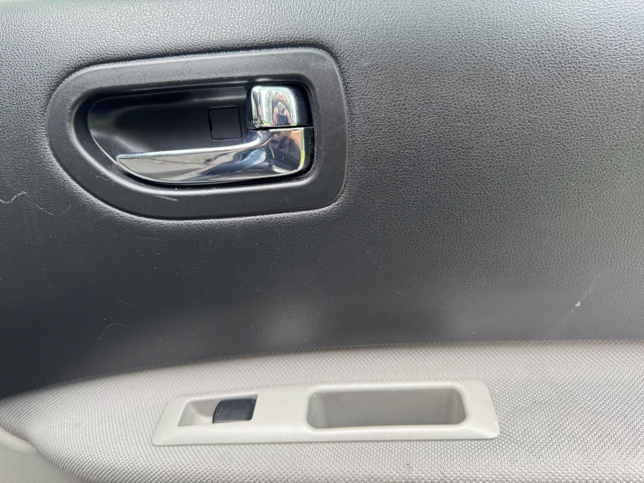 Used 2015 Nissan Rogue S w/ Convenience Package FWD image 40