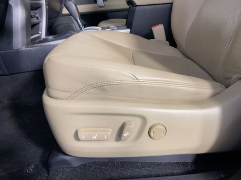 Used 2023 Toyota 4Runner Limited image 11