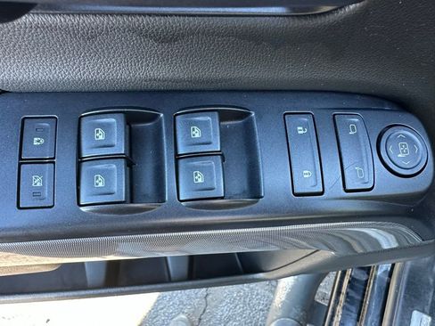 Used 2018 Chevrolet Silverado 1500 LT w/ LPO, Black Pack image 33