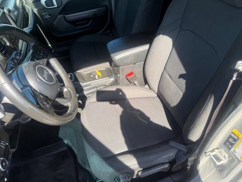 Used 2023 Jeep Wrangler Unlimited w/ Cold Weather Group AWD/4WD image 17