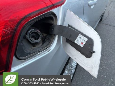 Used 2012 Ford Focus Titanium w/ SEL/Titanium Winter Pkg image 10