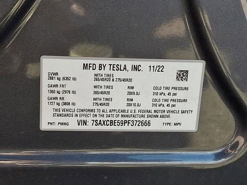 Used 2023 Tesla Model X image 30