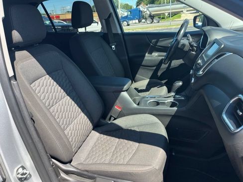 Used 2018 Chevrolet Equinox LT FWD image 10