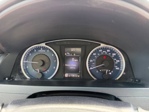 Used 2016 Toyota Camry LE FWD image 11