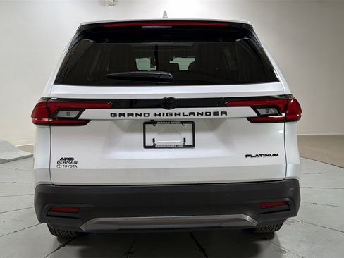 New 2026 Toyota Grand Highlander Platinum image 4