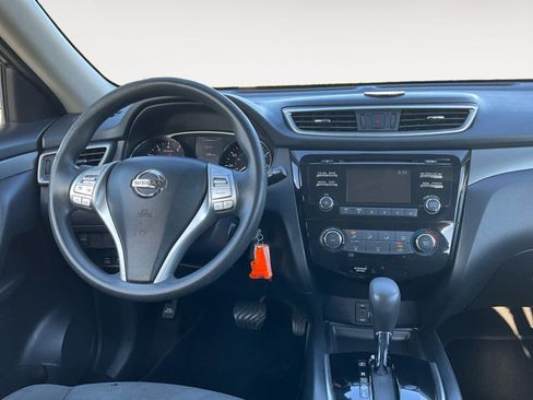 Used 2016 Nissan Rogue S AWD/4WD image 12