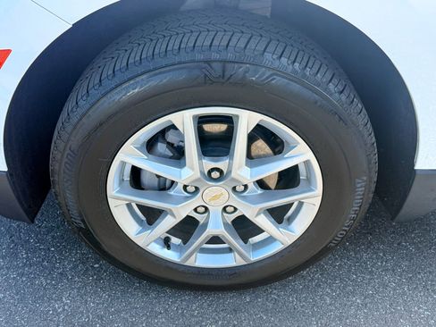 Certified 2024 Chevrolet Equinox LT AWD/4WD image 10