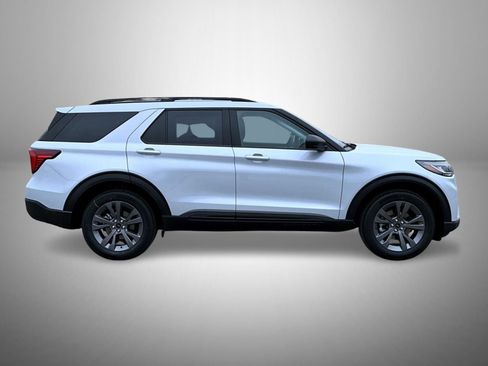 New 2026 Ford Explorer Active w/ Active Comfort Package AWD/4WD image 4