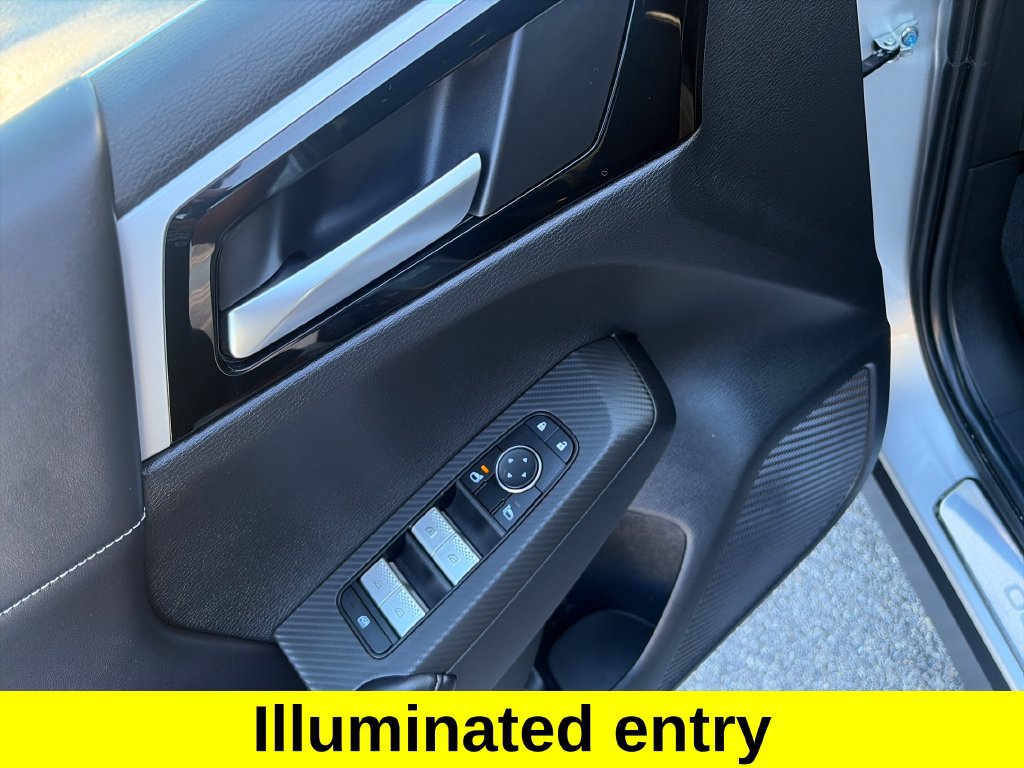 Used 2022 Mitsubishi Outlander SE AWD/4WD image 11